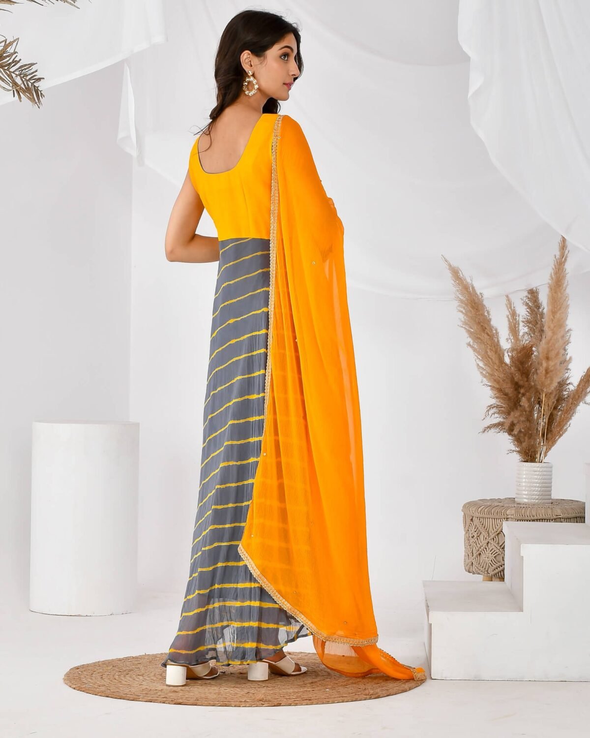 Yellow & grey leheriya set